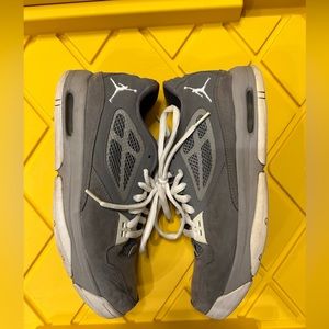 Air Jordan basketball shoes. Size9.5